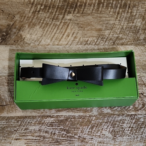 kate spade Accessories - Kate Spade Gold and Black Leather Belt